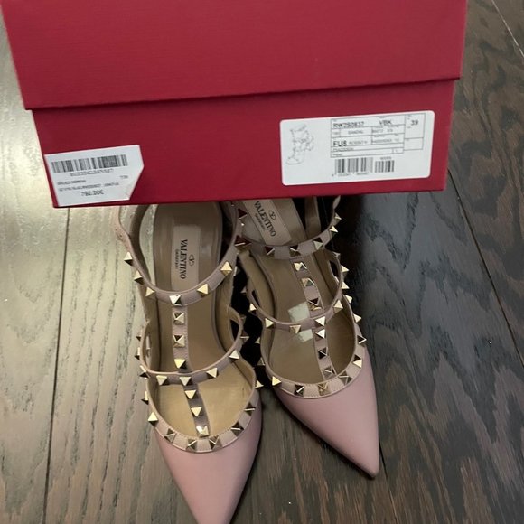 Valentino - Picture 5 of 12